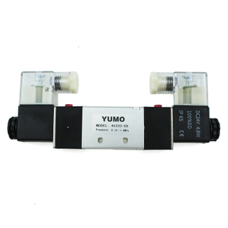 YUMO High Quality Pneumatic Double Solenoid Valve 4V220-08 24VDC